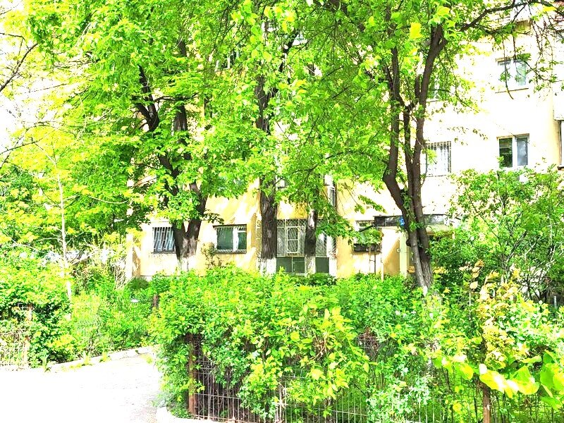 Drumul Taberei, Plaza Mall.